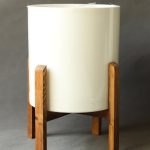 گلدان پلیمری 30*33 پایه‌دار